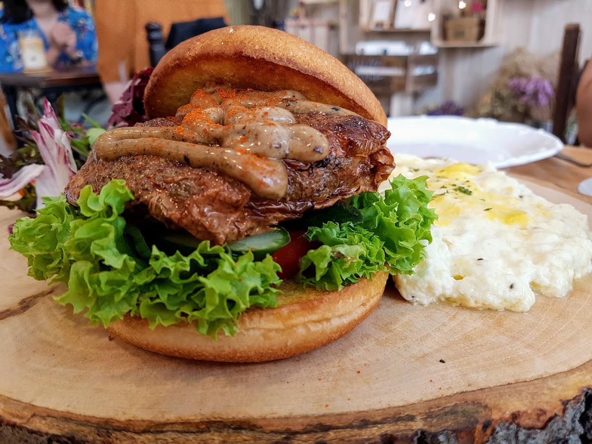 Enchanted Cafe Rangoon Road-9
